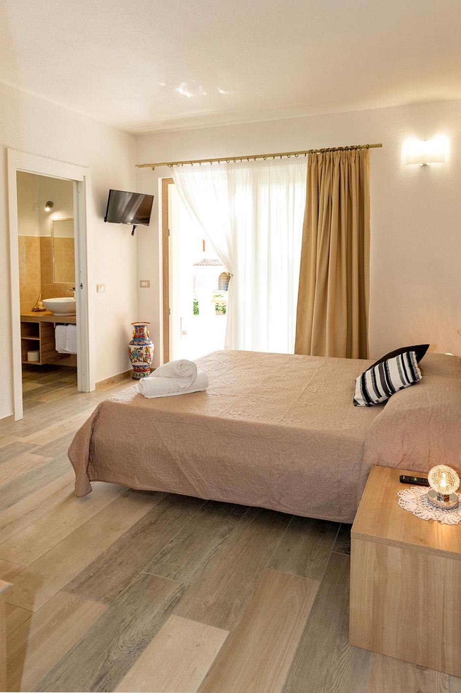 Molarotto Camere Con Angolo Cottura San Teodoro  Buitenkant foto