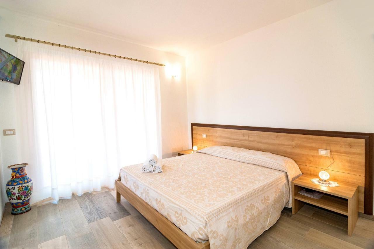 Molarotto Camere Con Angolo Cottura San Teodoro  Buitenkant foto